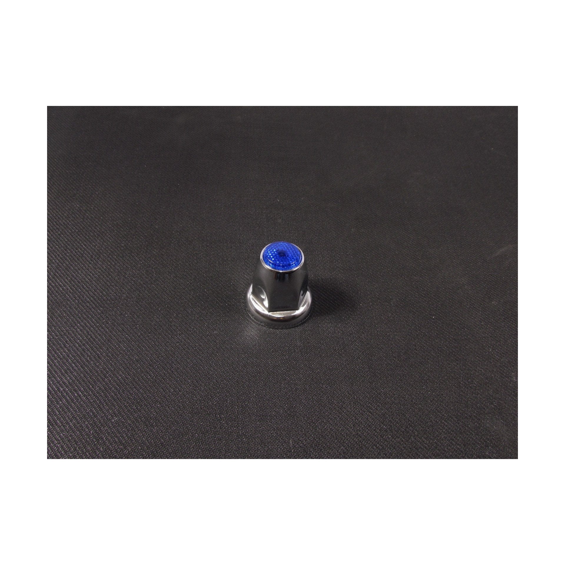 Fortpro 33mm x 2 1/8" Chrome Push-On Nuts Covers with Blue Top Reflector - 10 Pack | F247616-B-10QTY - Image 4