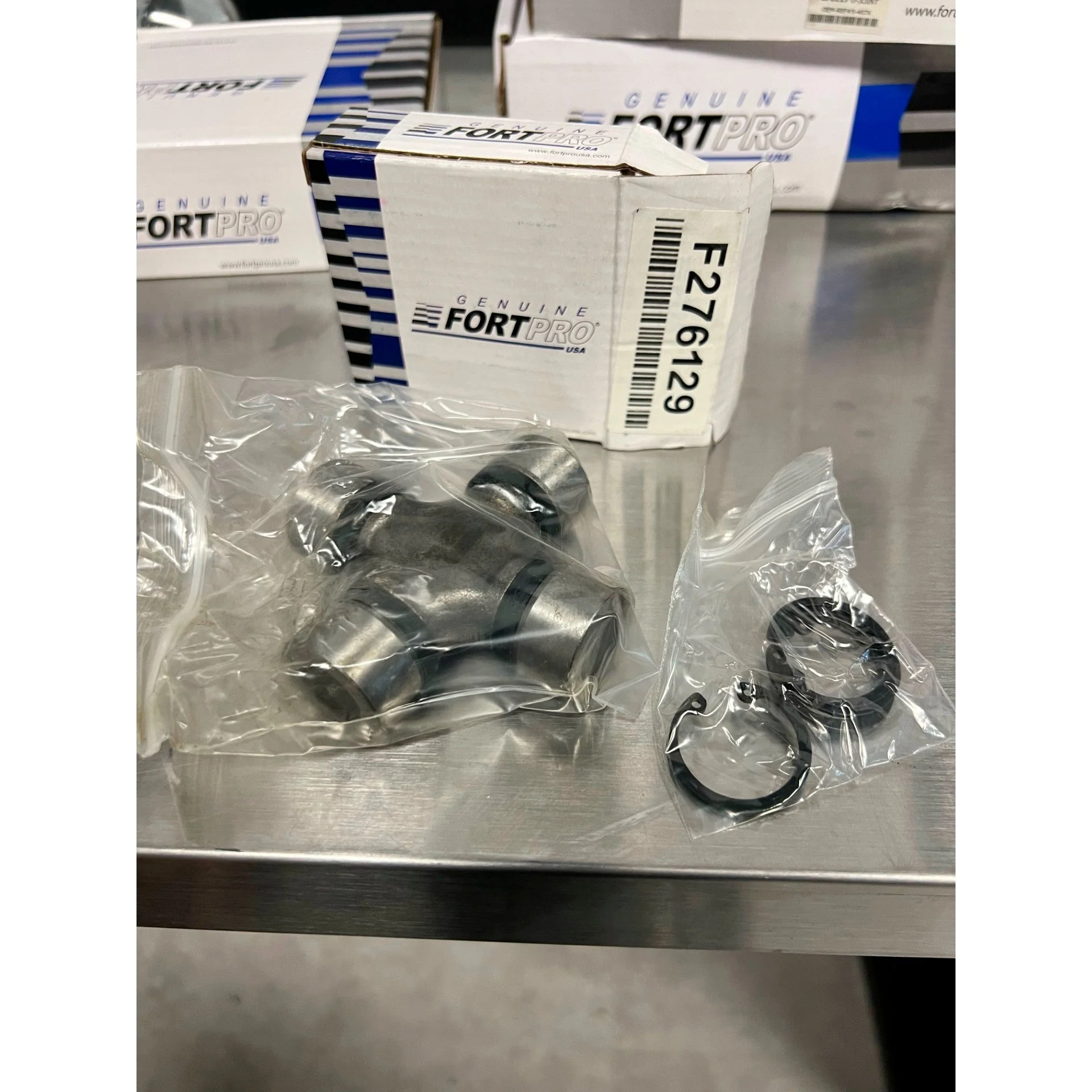 Fortpro U Joint Outside Snap Ring Style Replaces 5-153X - 1310 Series | F276129 - Image 2